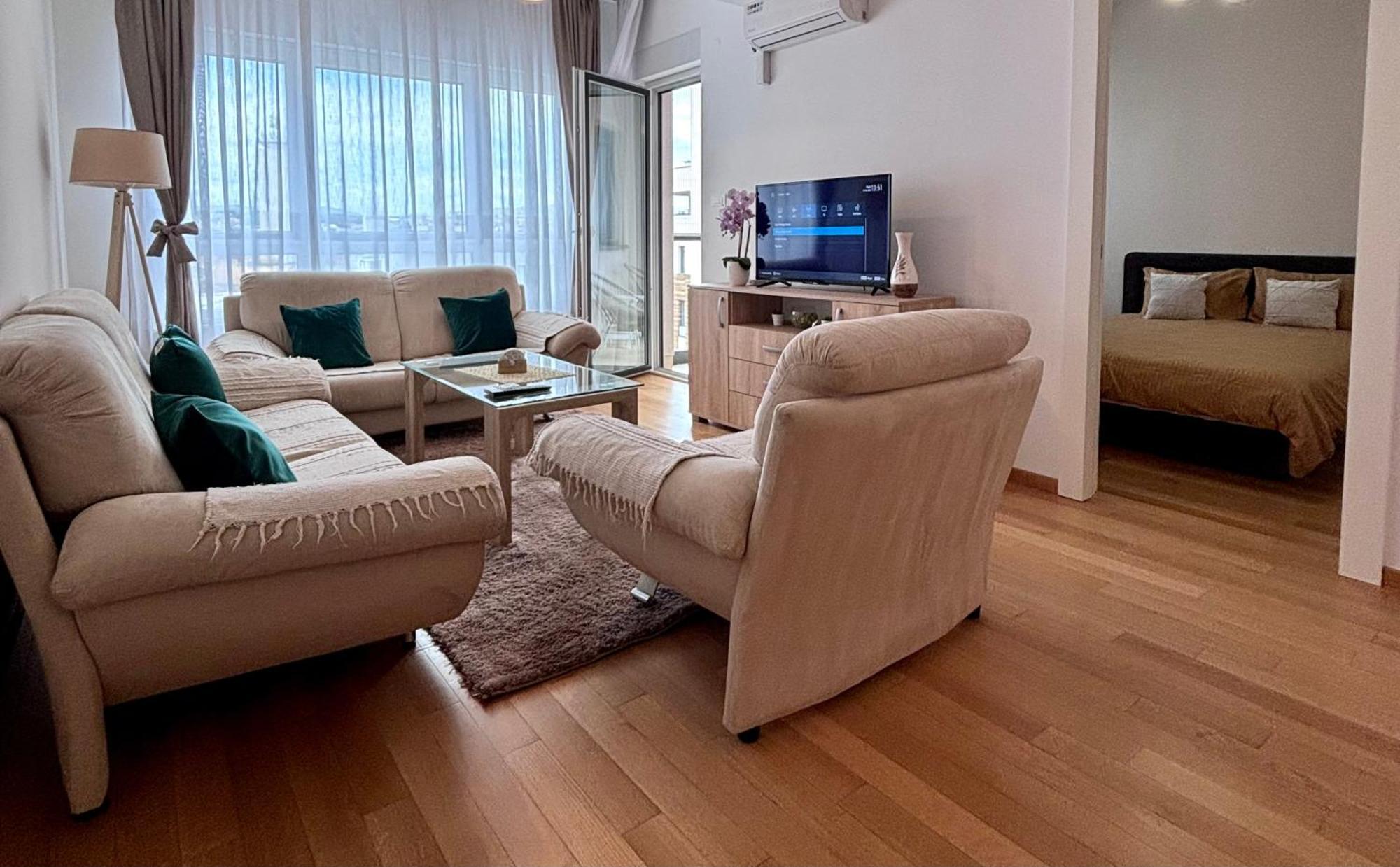 R-Residency Tower Apartment บันยาลูกา ภายนอก รูปภาพ